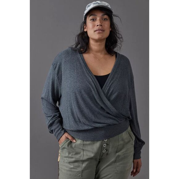 ✨Anthropologie Rocio Surplice Grey Sz Medium Top✨ - Picture 4 of 12